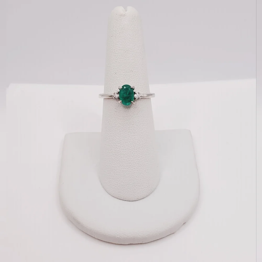 Emerald Green Quartz & Genuine Diamond 925 Sterling Silver Dainty Ring